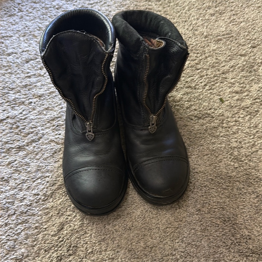 Ariat Gore- Tex Waterproof Insulated Paddock Boots Size 9B